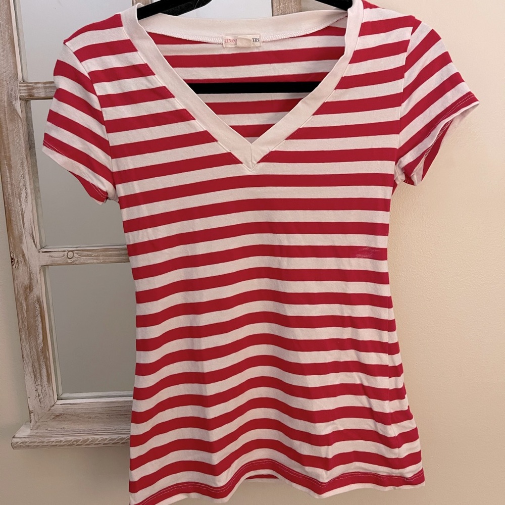 Red and white striped v neck